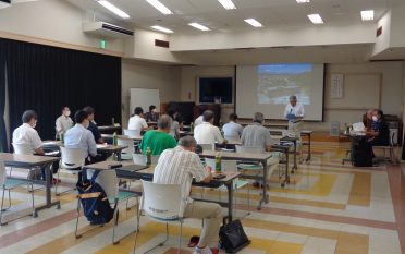 第９回松並木愛護会の「松の生態勉強会と講演会」を開催しました。