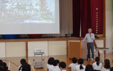 久努の松並木愛護会が袋井東小学校で歴史授業をおこないました。